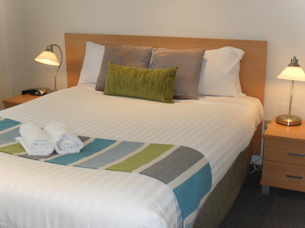 Beaches Serviced 4* Nelson Bay
