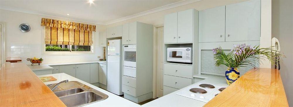 Beaches Serviced 4* Nelson Bay